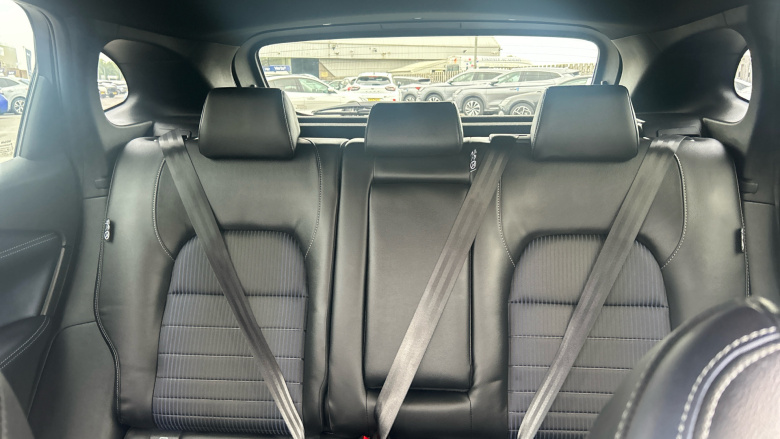 Nissan Qashqai 1.3 DiG-T MH Tekna 5dr Petrol Hatchback